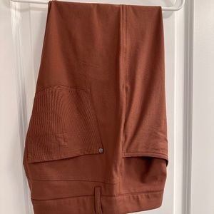 NEW - Vuori Meta Pant - Hazelnut - Size 33